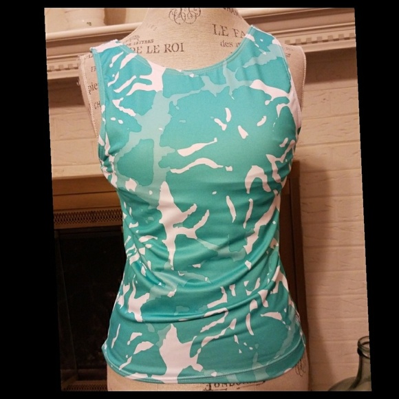 Everlast Tops - 2/$20 EVERLAST Camo Fitness Gym Top XL